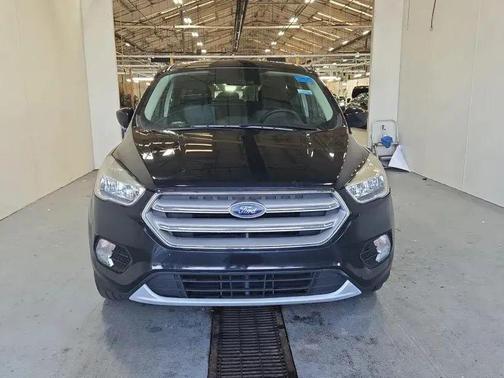 Agate Black Metallic 2019 Ford Escape SE