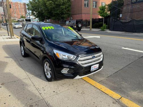 Agate Black Metallic 2019 Ford Escape SE