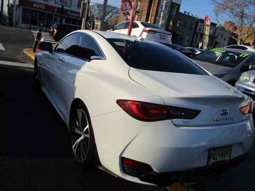 2018 INFINITI Q60 3.0T LUXE