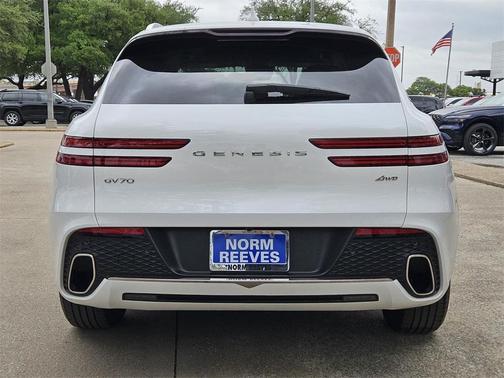2025 Genesis GV70 2.5T