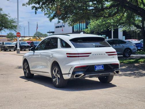 Uyuni White 2026 Genesis GV70 3.5T Sport Advanced