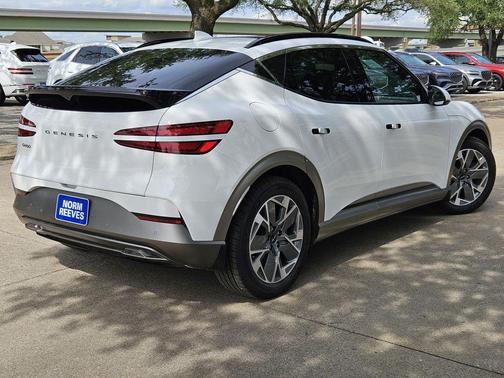 2025 Genesis GV60 Standard