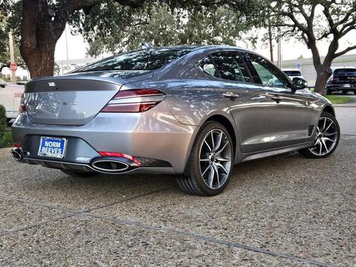 2025 Genesis G70 2.5T