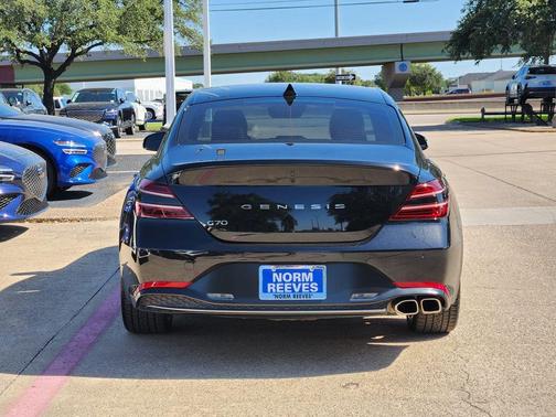 Vik Black 2023 Genesis G70 2.0T