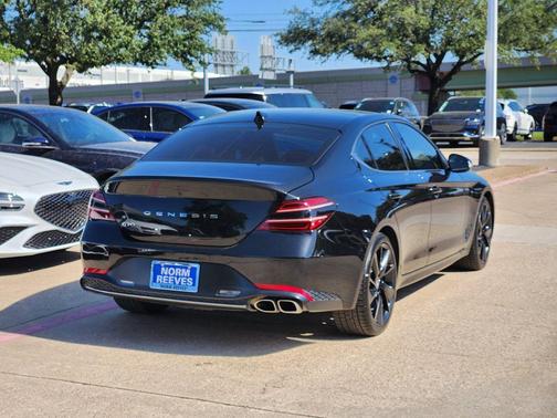 Vik Black 2023 Genesis G70 2.0T