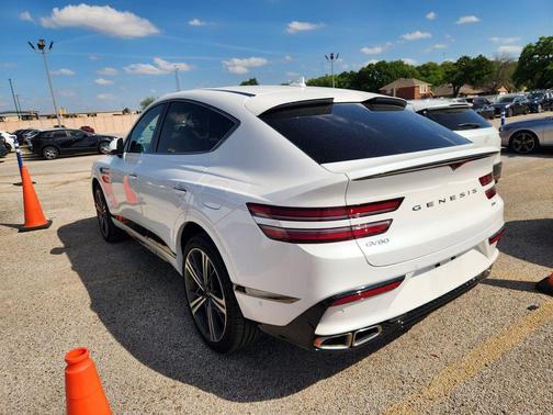 Uyuni White 2025 Genesis GV80 Coupe 3.5T e-SC