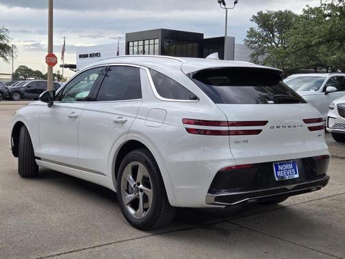 2026 Genesis GV70 2.5T