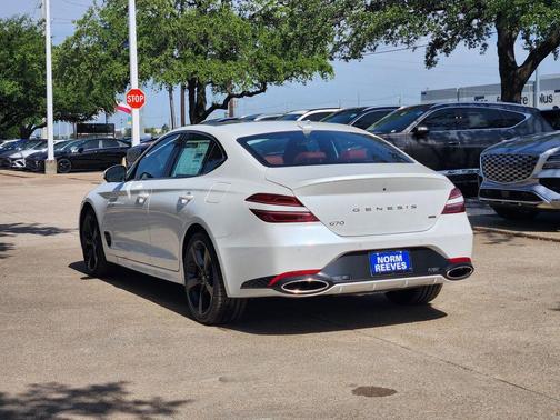 Uyuni White 2026 Genesis G70 3.3T Sport Prestige