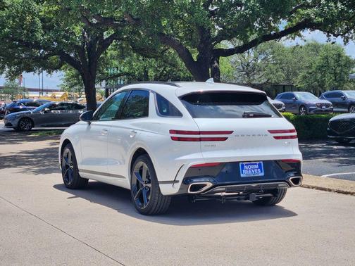 Uyuni White 2026 Genesis GV70 2.5T Sport Prestige