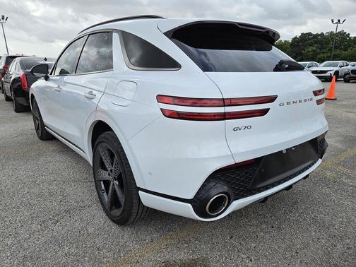 2025 Genesis GV70 2.5T
