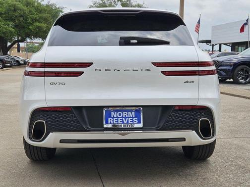 2025 Genesis GV70 2.5T