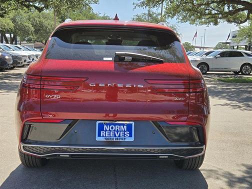 2026 Genesis GV70 2.5T