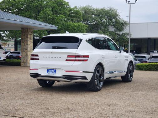 Alta White 2026 Genesis GV80 2.5T Prestige