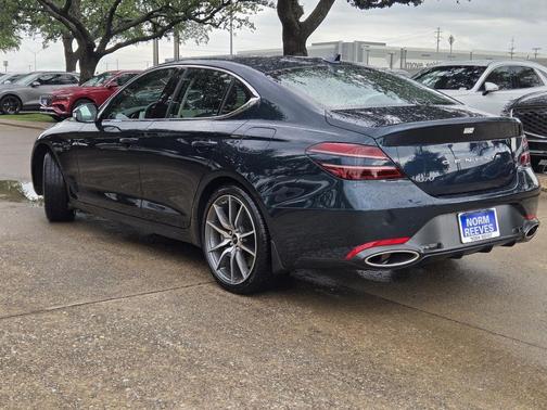 2025 Genesis G70 2.5T