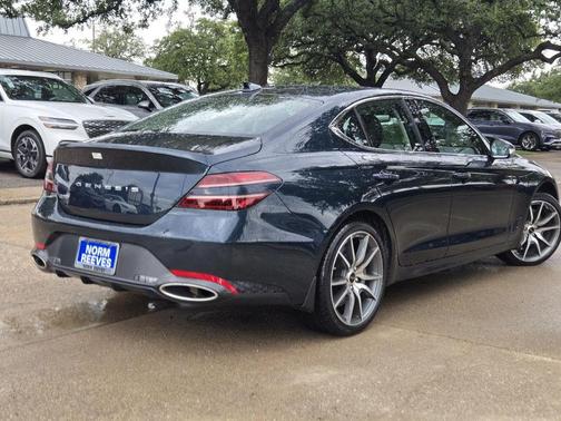 2025 Genesis G70 2.5T