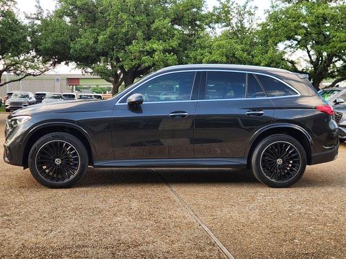 Selenite Gray Metallic 2023 Mercedes-Benz GLC 300 Base