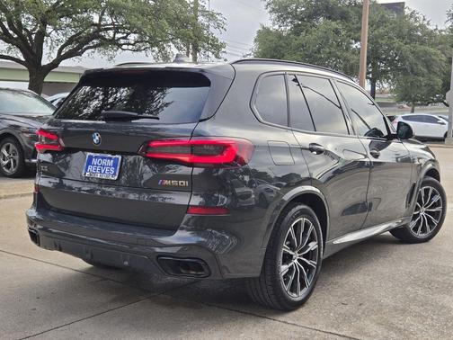 2022 BMW X5 M50i