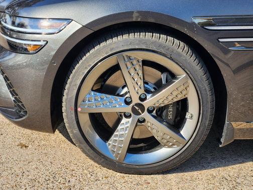 2026 Genesis G80 2.5T