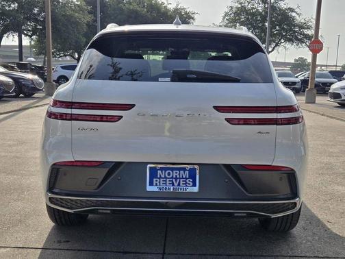 2026 Genesis GV70 2.5T Select