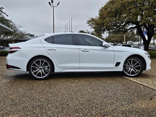 2025 Genesis G70 2.5T