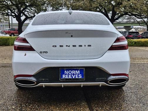 2025 Genesis G70 2.5T