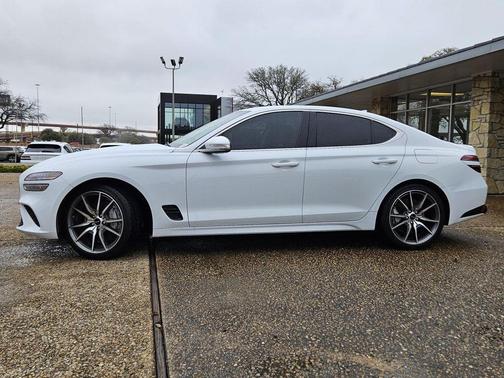 2025 Genesis G70 2.5T
