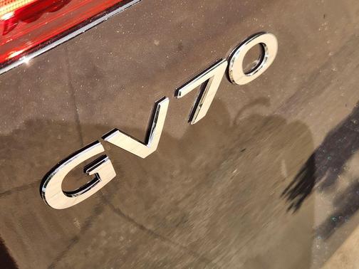 Vik Black 2026 Genesis GV70 2.5T Sport Prestige