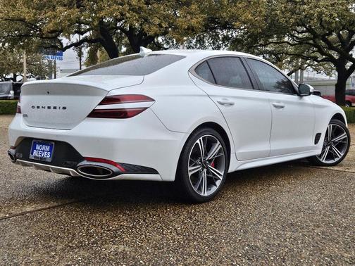 2025 Genesis G70 2.5T