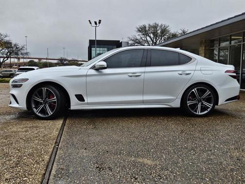 2025 Genesis G70 2.5T