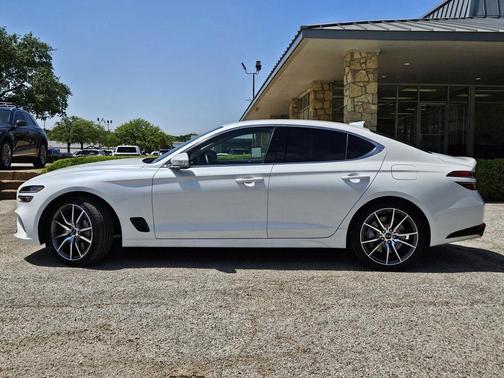 2025 Genesis G70 2.5T
