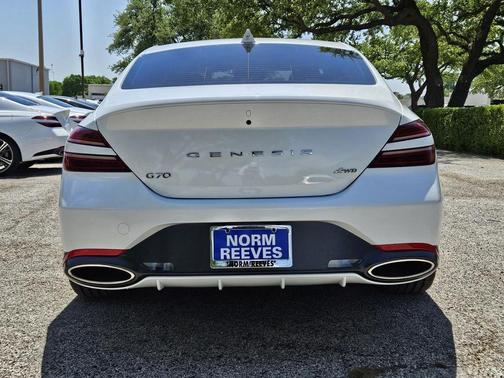 2025 Genesis G70 2.5T