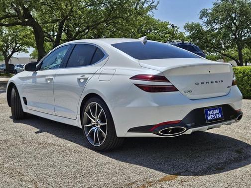 2025 Genesis G70 2.5T