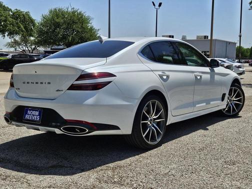 2025 Genesis G70 2.5T
