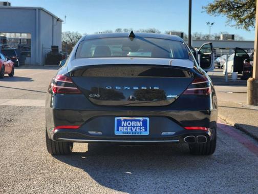 2023 Genesis G70 2.0T