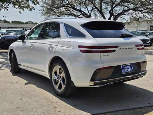 2026 Genesis GV70 2.5T Select