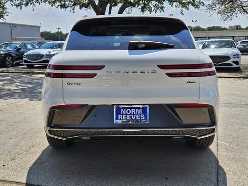 2026 Genesis GV70 2.5T Select