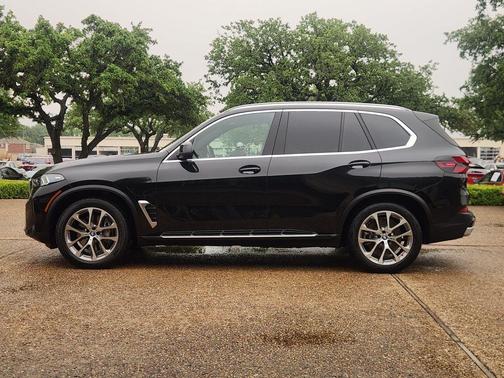 Black Sapphire Metallic 2025 BMW X5 PHEV xDrive50e