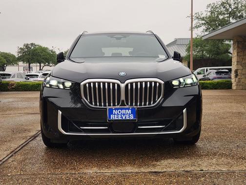 Black Sapphire Metallic 2025 BMW X5 PHEV xDrive50e