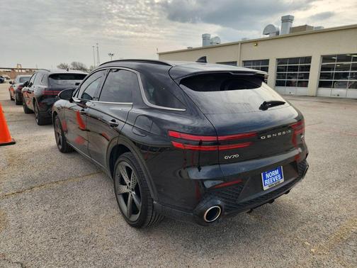 2025 Genesis GV70 2.5T