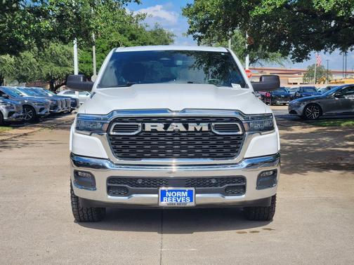 Bright White Clearcoat 2025 RAM 1500 Big Horn/Lone Star