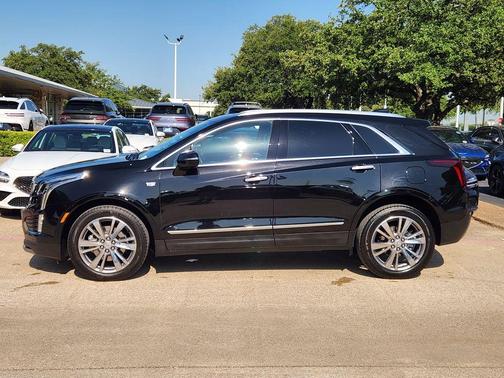 Stellar Black Metallic 2025 Cadillac XT5 Premium Luxury