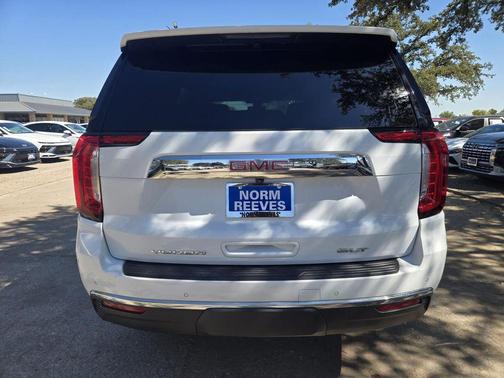 2021 GMC Yukon SLT