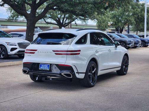 Uyuni White 2026 Genesis GV70 2.5T Sport Prestige