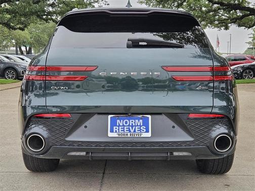 2022 Genesis GV70 2.5T