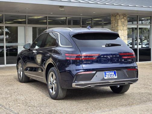 2026 Genesis GV70 2.5T Select