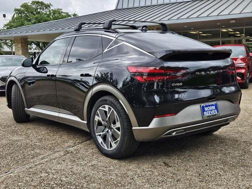 2025 Genesis GV60 Standard