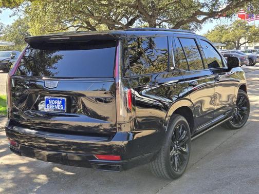 2022 Cadillac Escalade Sport