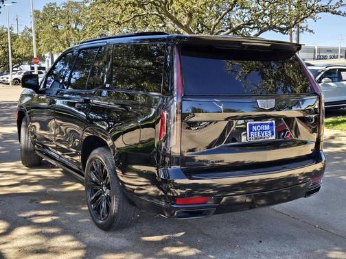 2022 Cadillac Escalade Sport