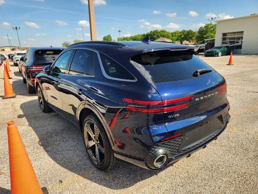 2023 Genesis GV70 2.5T