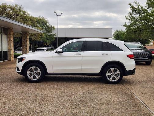 2018 Mercedes-Benz GLC 300 Base 4MATIC